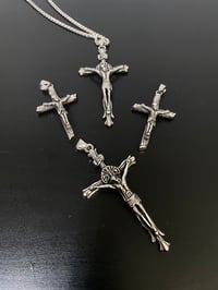 Image 1 of Colgantes Jesús Crucificado 