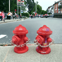 Image 2 of Miniature Fire Hydrant with chain for Fingerboarding or dioramas
