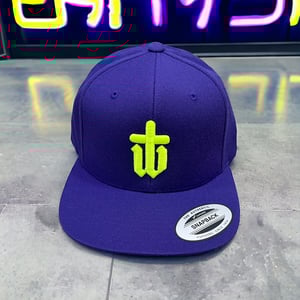 Image of PURPLE//NEON CLASSIC FLAT PEAK