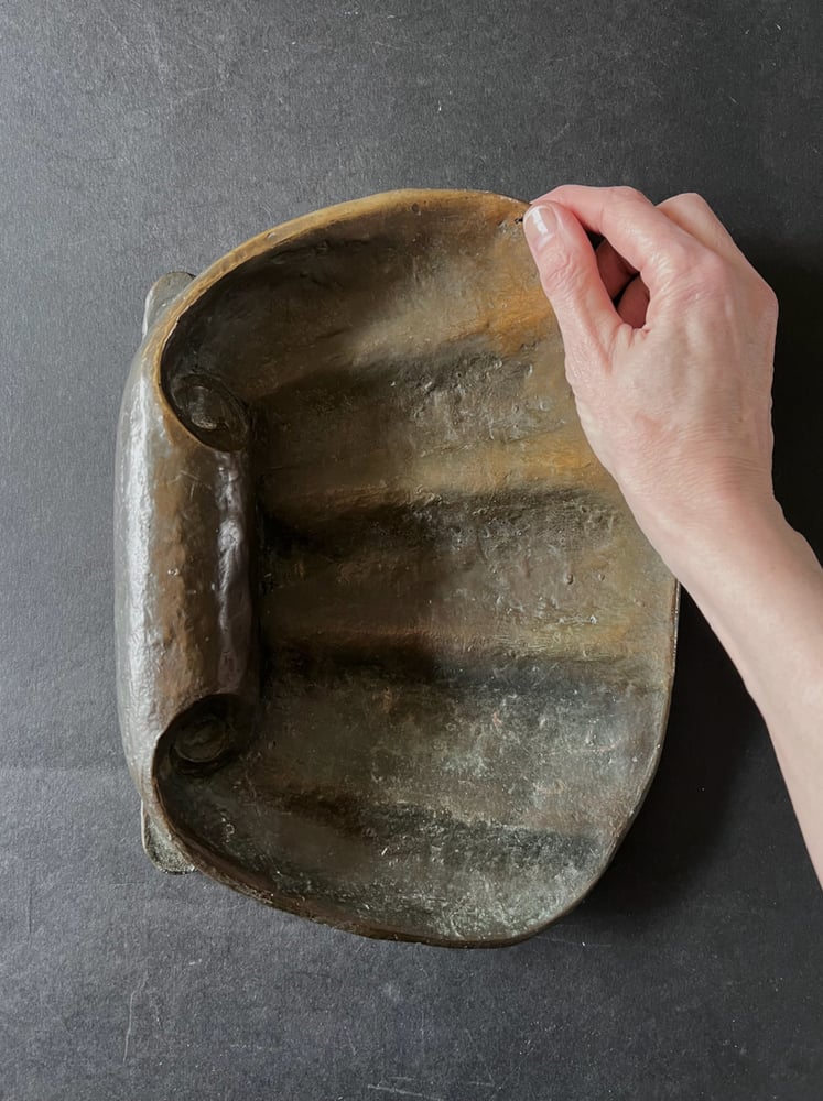 Image of Pair of Large Bronze Door Handles in the Shape of Seashells