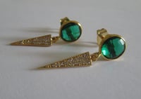 Image 4 of Meghan Markle Duchess of Sussex Inspired Emerald and Gold Arrowhead Drop Earrings May Birthstone