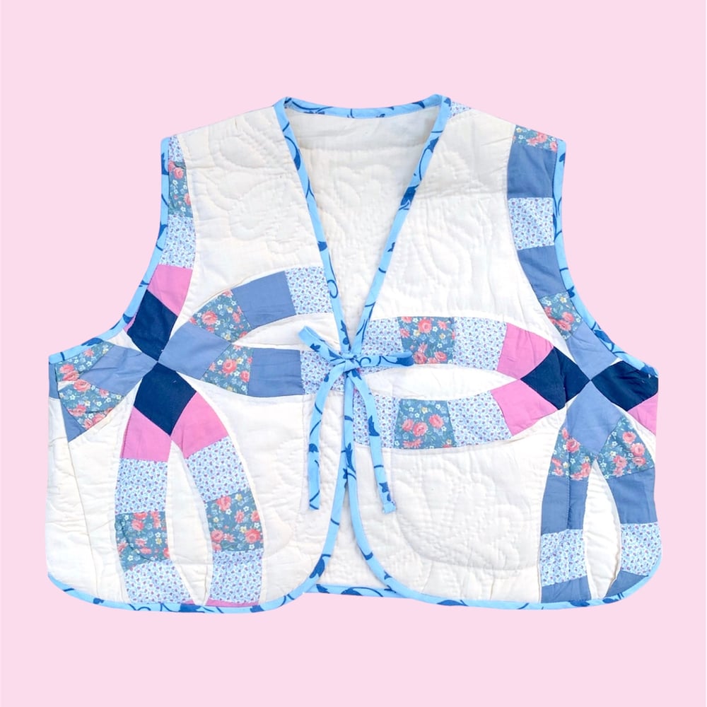 Image of Quilt Vest — Double Wedding Ring