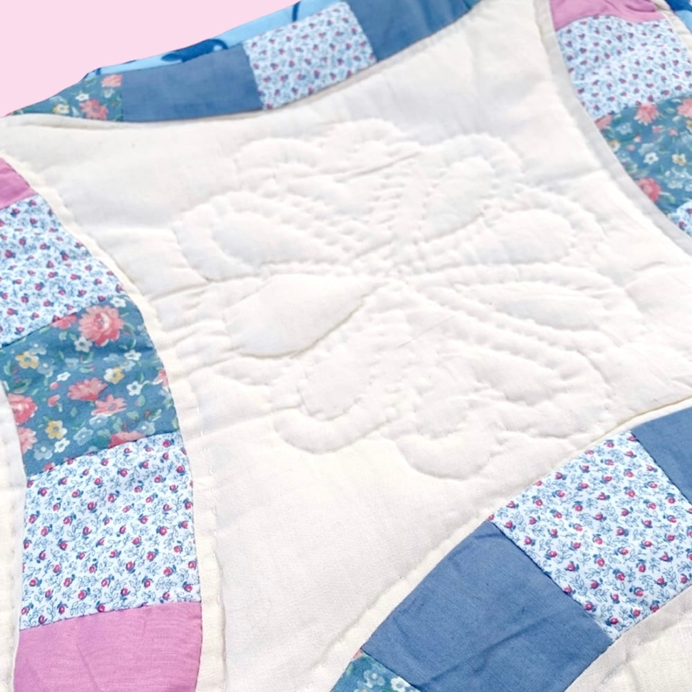 Image of Quilt Vest — Double Wedding Ring