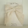 Medium beige Posie bow // Posie Collection