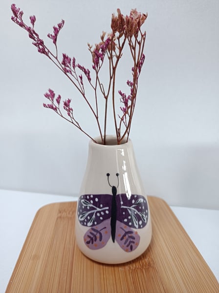 Image of Petit vase papillon violet 