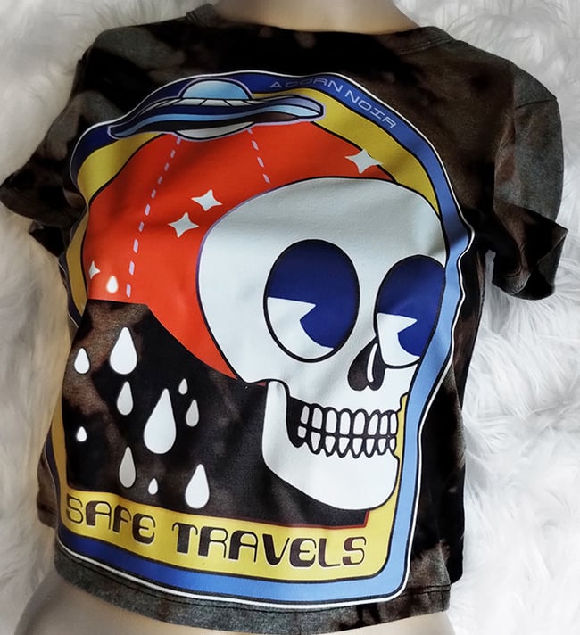 safe travels skull cropped ladies tee
