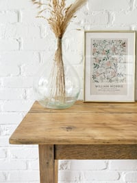 Image 2 of Petite table en bois 