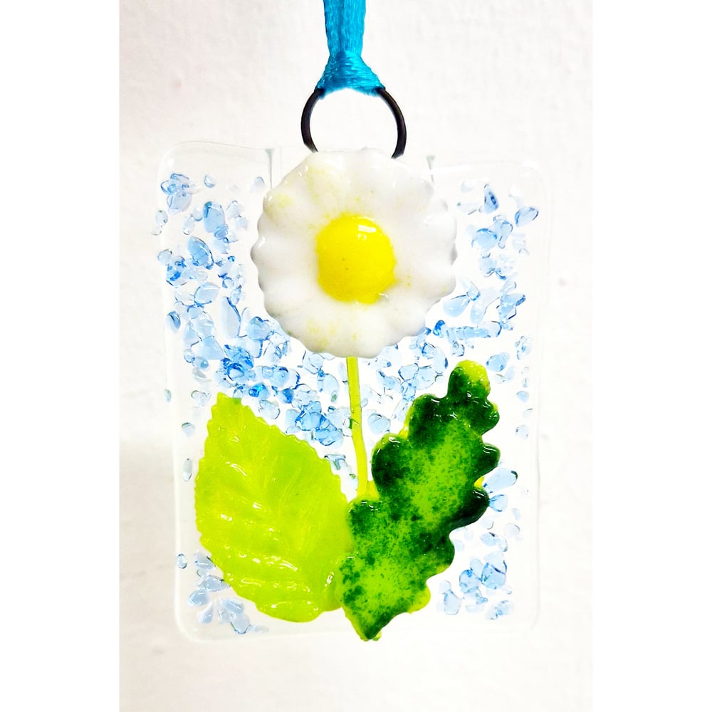 Image of Fused Glass Daisy Decoration 