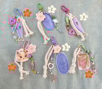 Image 2 of Porte-clé / Charms