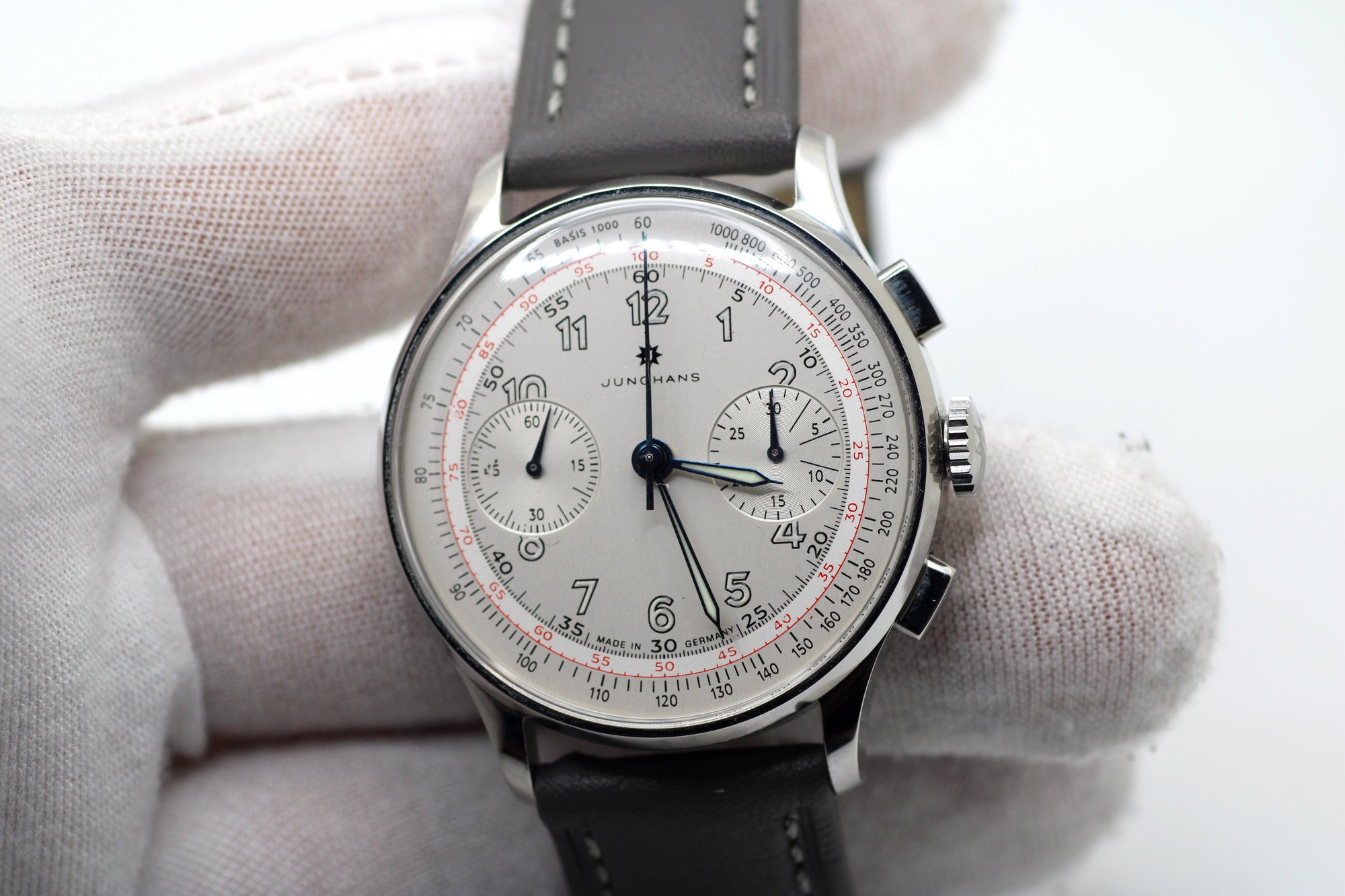 Junghans Chronograph 1951 Limited Edition to 1861 Pieces Box