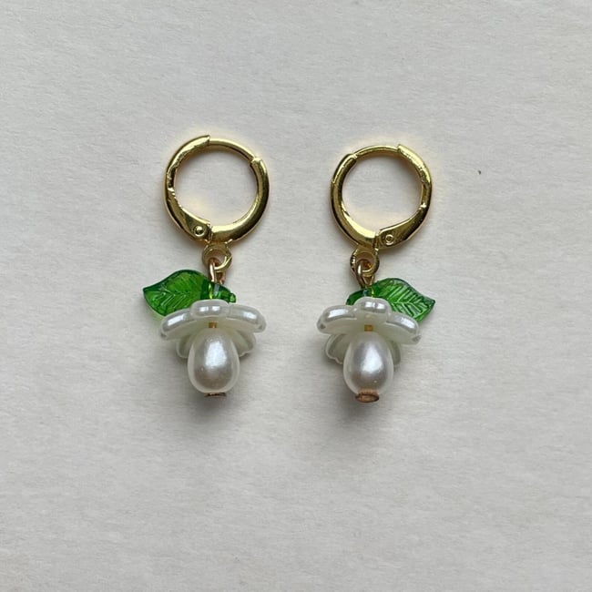 osmanthus huggie hoop earrings