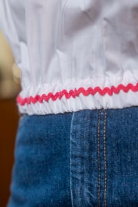 Image 4 of Camicia da notte bianca zigzag fucsia