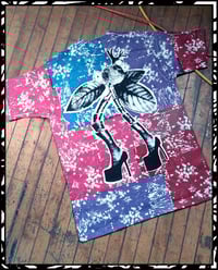 Image 2 of BERRY HEELS TEE [XL]