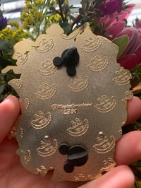 Image 5 of Alice Cluster Fantasy Pin
