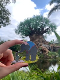 Image 4 of Mama and baby elephant Fantasy pin