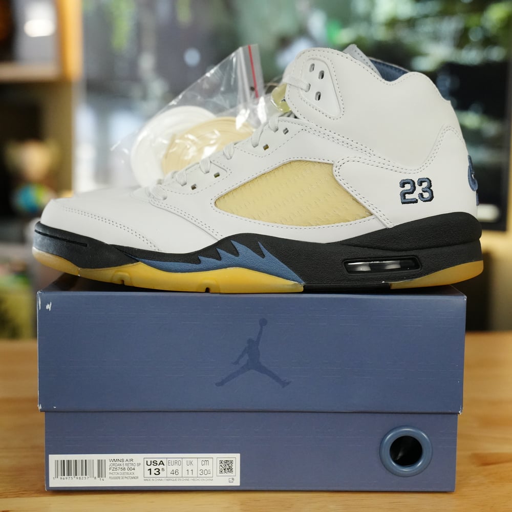 Image of Jordan 5 Retro A Ma Maniére Dawn (12M)