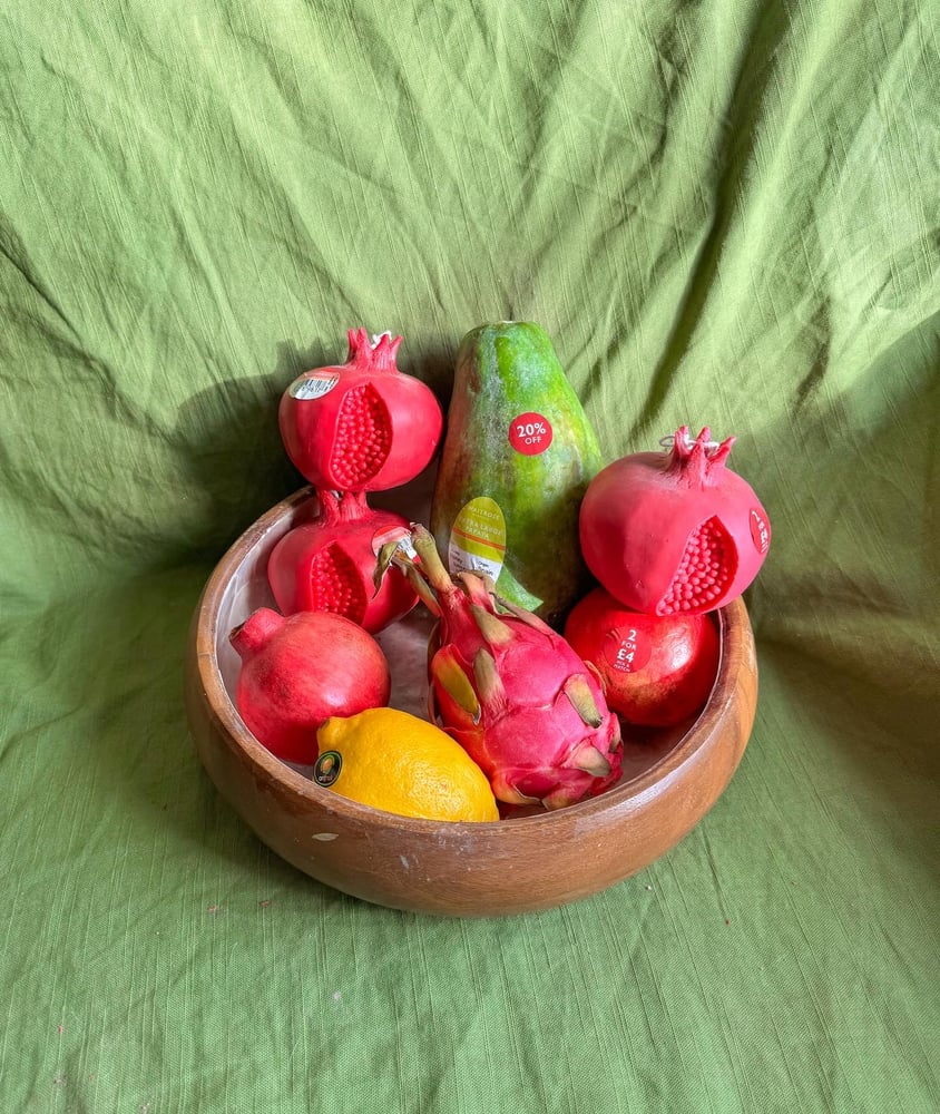 Image of pomegranate candle 