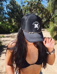 Image 1 of HOLOHOLO QUEEN trucker hat