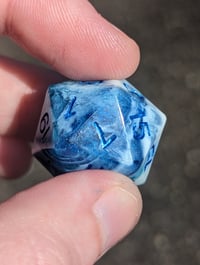 Image 3 of Gummy Shark Standard D20 Single