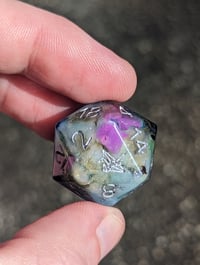 Image 2 of Poisonous Magic Standard D20 Single