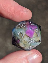 Image 3 of Poisonous Magic Standard D20 Single