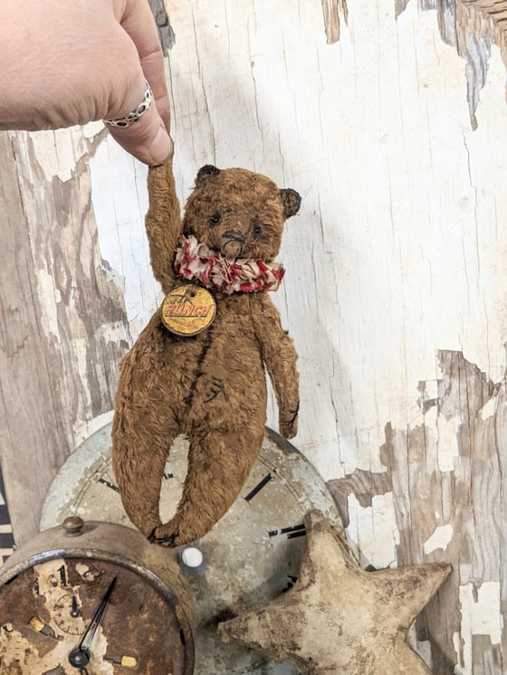 Image of  NEW DESIGN - 6"  -  PUNCH - primitive little Old Worn Teddy Bear by whendi's bears