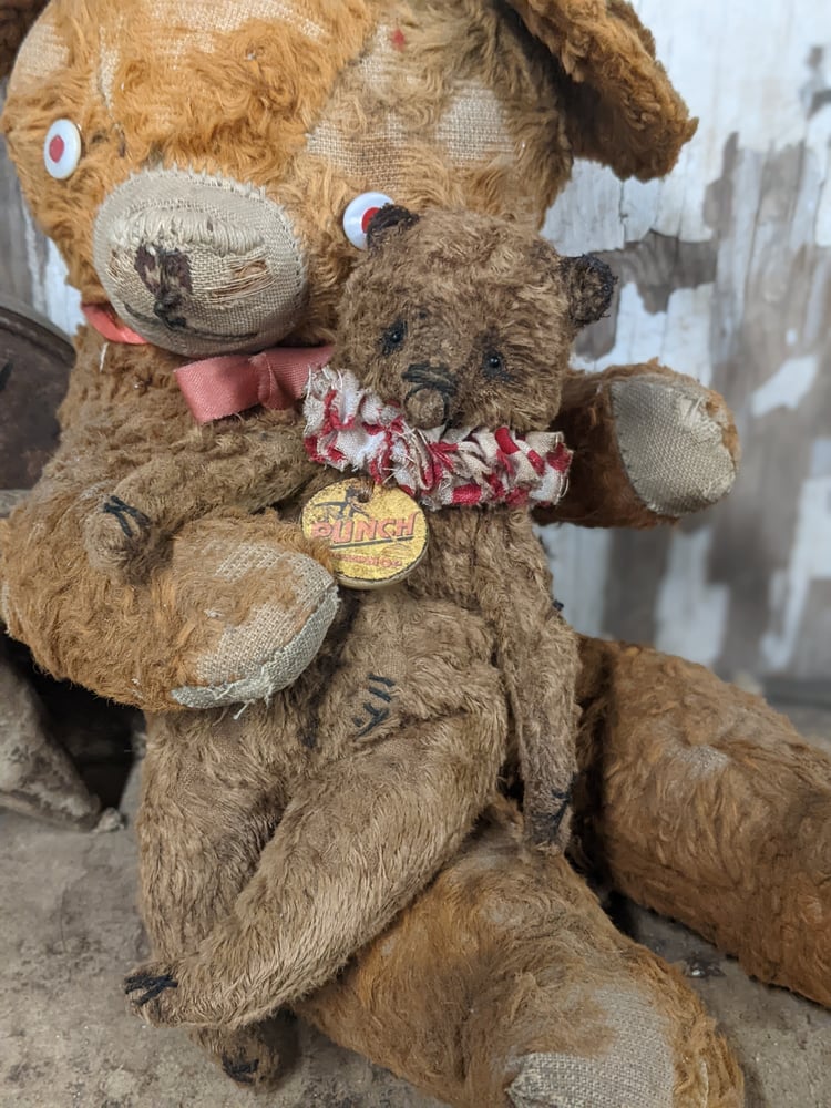 Image of  NEW DESIGN - 6"  -  PUNCH - primitive little Old Worn Teddy Bear by whendi's bears