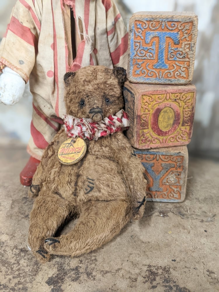 Image of  NEW DESIGN - 6"  -  PUNCH - primitive little Old Worn Teddy Bear by whendi's bears