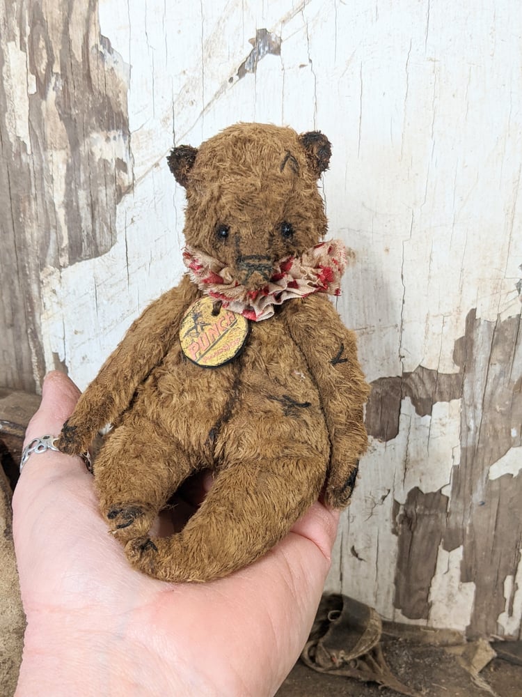 Image of NEW DESIGN - 6"  -  PUNCH - primitive little Old Worn Teddy Bear by Whendi's Bears