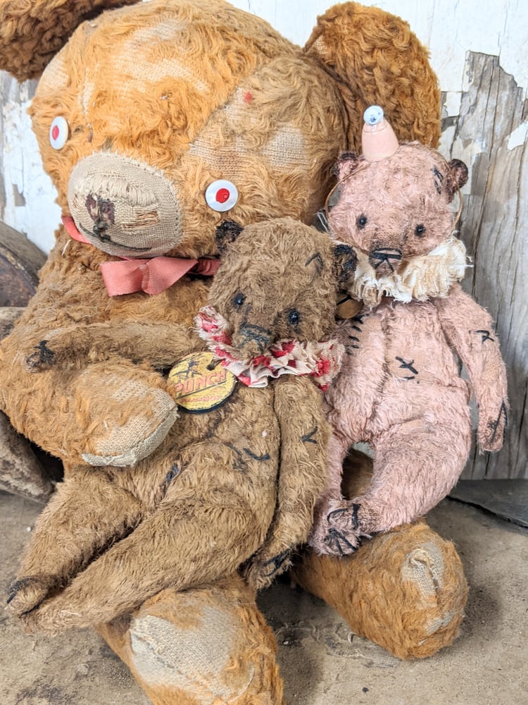 Image of NEW DESIGN - 6"  -  PUNCH - primitive little Old Worn Teddy Bear by Whendi's Bears