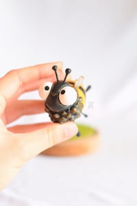 Image 5 of Little Bee