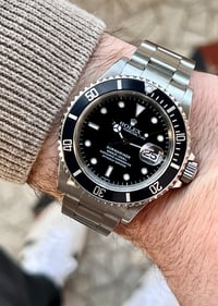 Image 2 of ROLEX SUBMARINER 16610