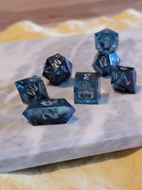 Image 2 of Undertow dice set 