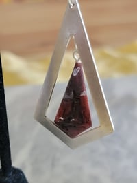 Image 3 of Rouge d4 dice earrings