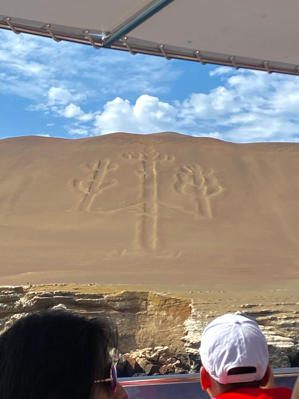 Landing in Nazca, Ancient Astronauts