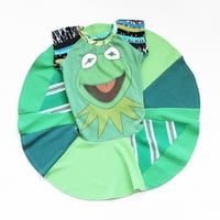 Image 2 of green kermit the frog 6/7 courtneycourtney twirly sleeve tshirt greens tshirt twirl dress