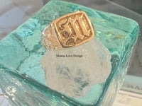 Image 1 of 14k solid gold vintage Hawaiian M ring