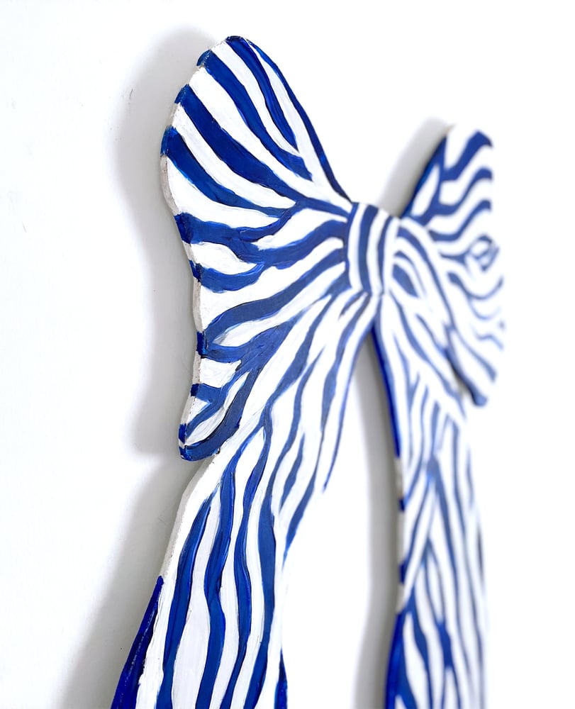 Image of Väggskulptur original #Rosett -blue et blanc- 4000 KR