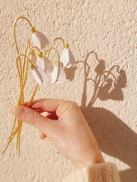 Image 4 of Le Perce-neige - fleur de peau à la tige