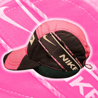 Image 2 of Pink/Black NIKE 5 panel hat (1/2)