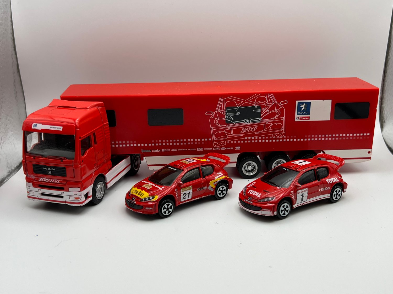 Majorette Peugeot Truck & Car set 