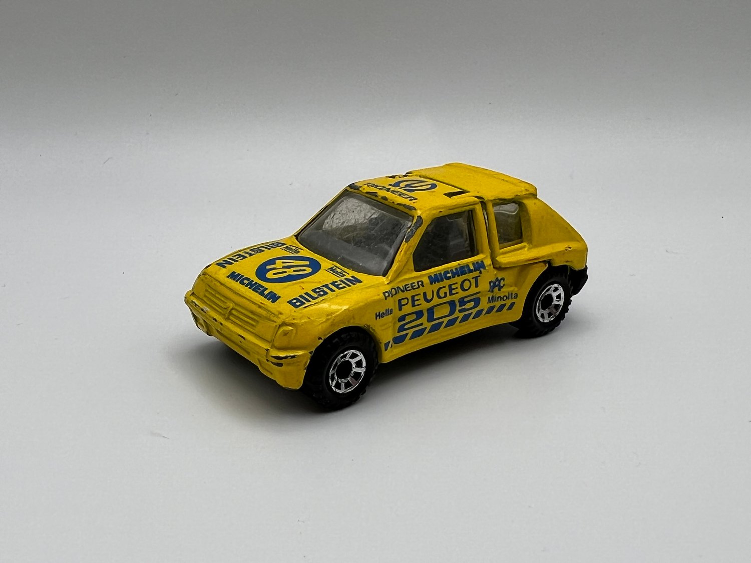 Matchbox Peugeot 205 Yellow (3) 