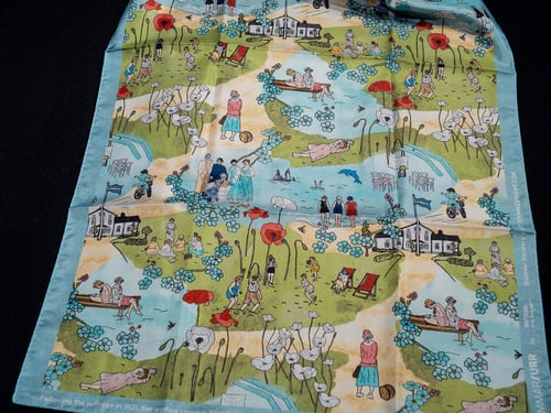 Image of PATTERN ME BRIGHT / Silkes sjalar