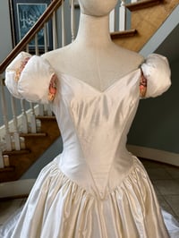 Image 4 of 1990s Flower wedding Dress