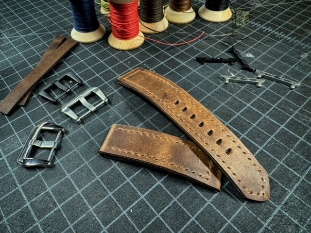 Image of PYT124 22mm Leather Strap (Apple Watch Compatible) 