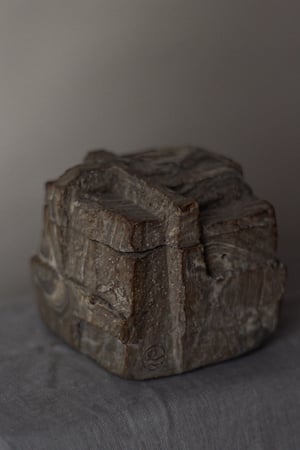Image of kurinuki box