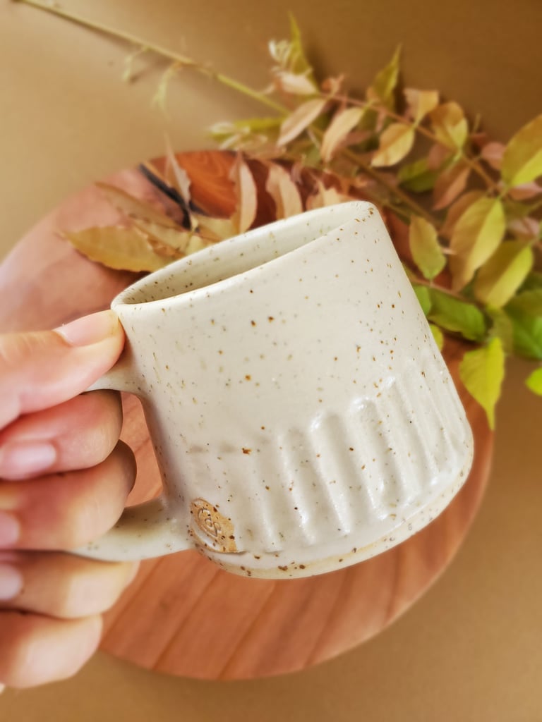 carved speckle cup Image 2