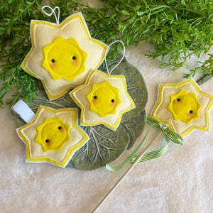Image of Little Daffodil Decoration