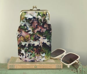 Image of Moss, glasses case with kisslock frame