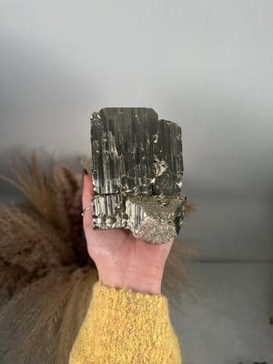 XL LUSTEROUS PERUVIAN CUBIC PYRITE B